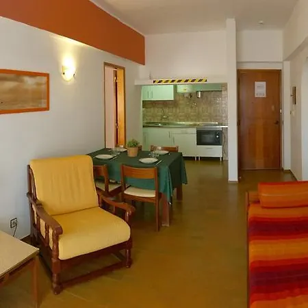 Rosamar Daire Armação de Pêra